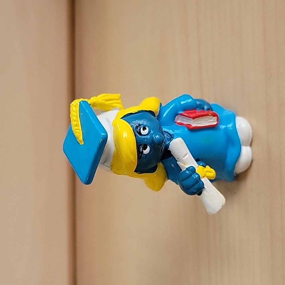 Smurf Smurfette Graduate - 1981 Schleigh Peyo
